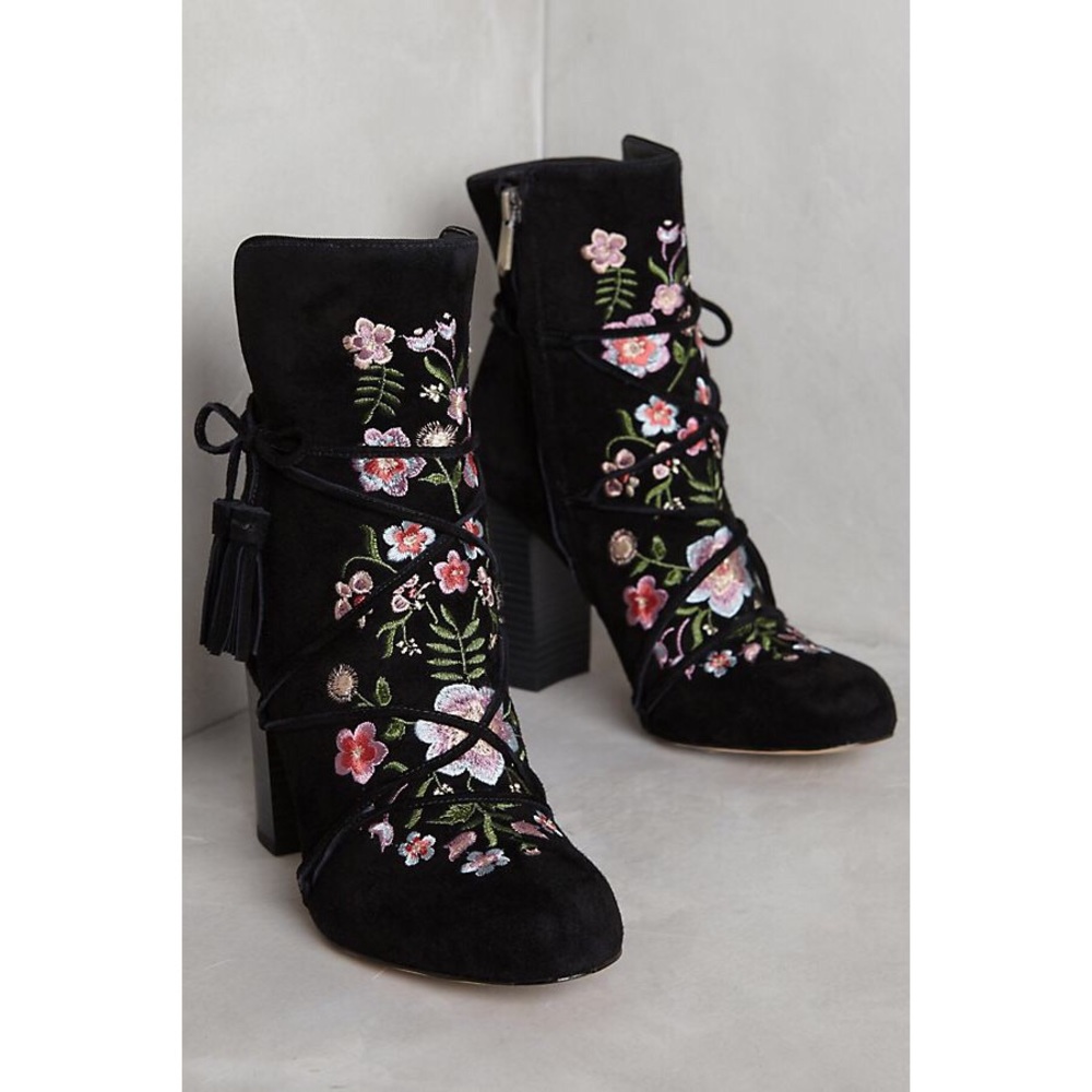Sam Edelman Winnie Embroidered Boots in Black